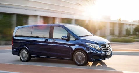 Private transfer from Lisbon to Porto with one-stop